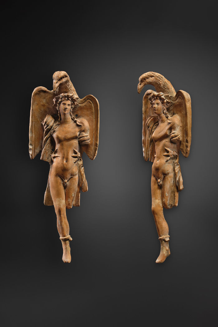 Applique de Ganymède surmonté de l'aigle représentant Zeus